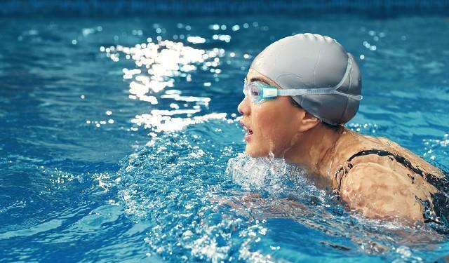 家有小甜椒儿|如果孩子一生只能学一种技能，那我会选择游泳，因为这是保命技能