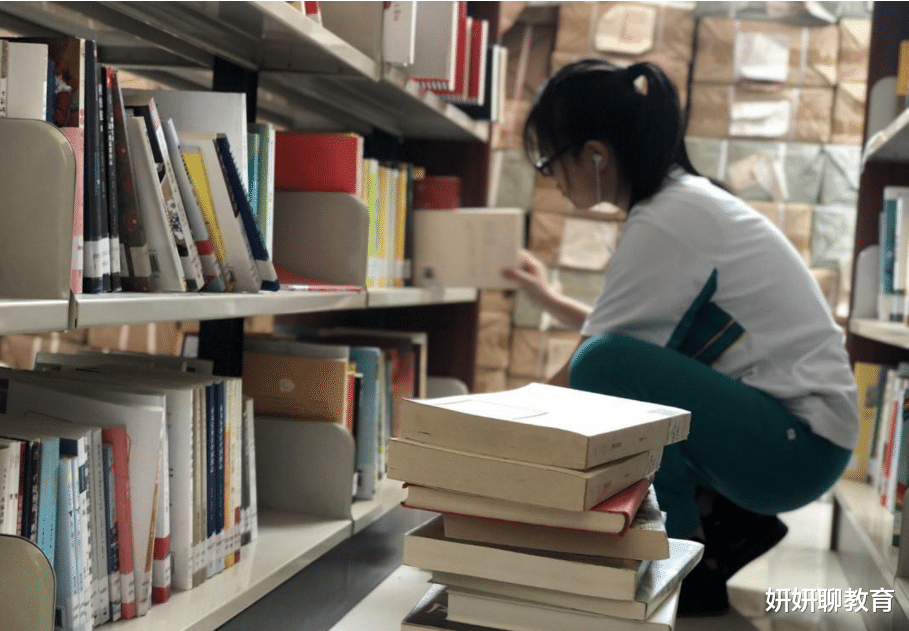 招聘|“文科生”与“理科生”相比,就业时有何差距?看看过来人怎样说