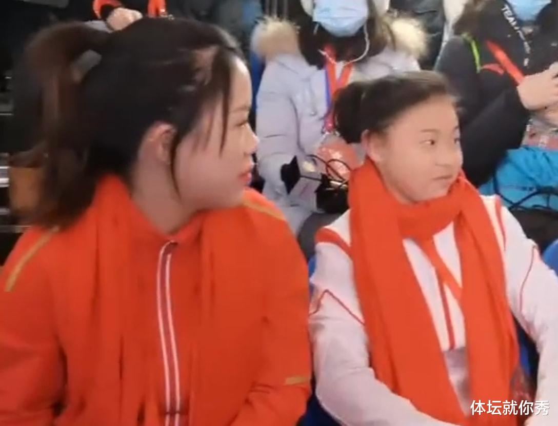 风起洛阳|杨倩参加冬奥会活动！看到偶像后太激动了，谁注意她合影前的举动