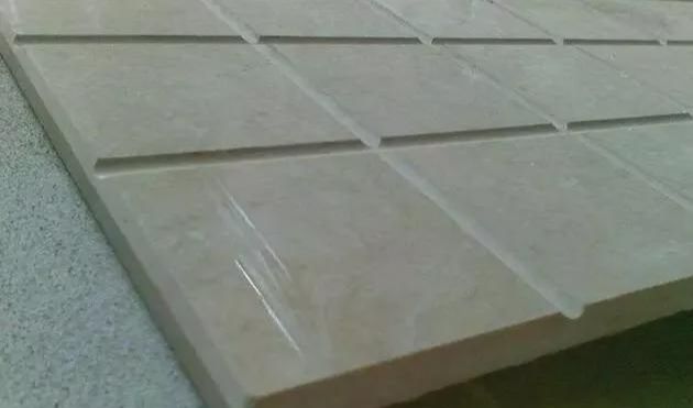 |很多人卫生间装修都不用地砖了，而是流行这样做，你家呢？