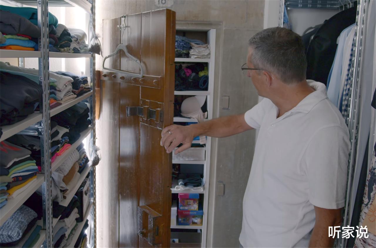 他买下废弃监狱，在150㎡原牢房中一住就是14年，网友：也是服气