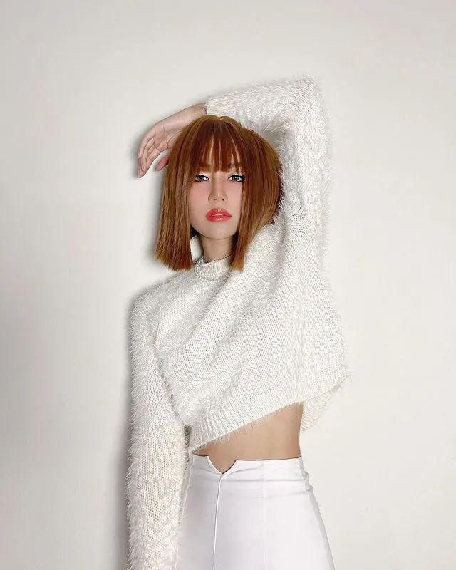 运动 臃肿羽毛元素为啥被美女争着宠?自带柔光滤镜,刘雯白鹿纷纷入坑