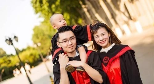 妈妈的补习班 女儿大学一毕业就结婚，爸妈含泪三连问，女儿哑口无言