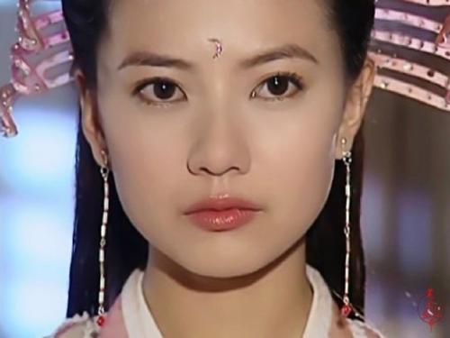 高圆圆|高圆圆拍戏生图老成周海媚，曾经的虎扑第一女神让人湿了眼眶