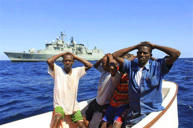 索馬裡：無差別打劫中國船隻，索馬裡海盜怎樣從猖獗到消失？-圖5