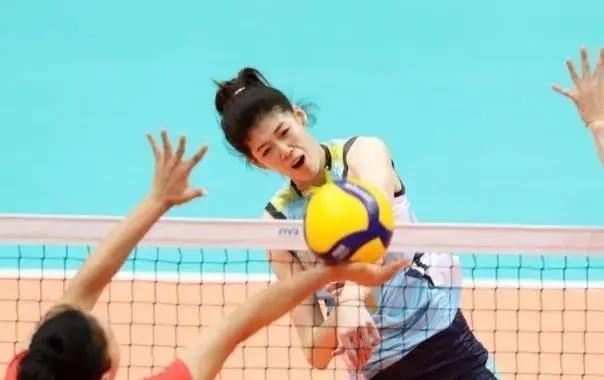 天津女排|为什么多数人不喜欢一家独大的天津女排喜欢年轻稚嫩的江苏女排？