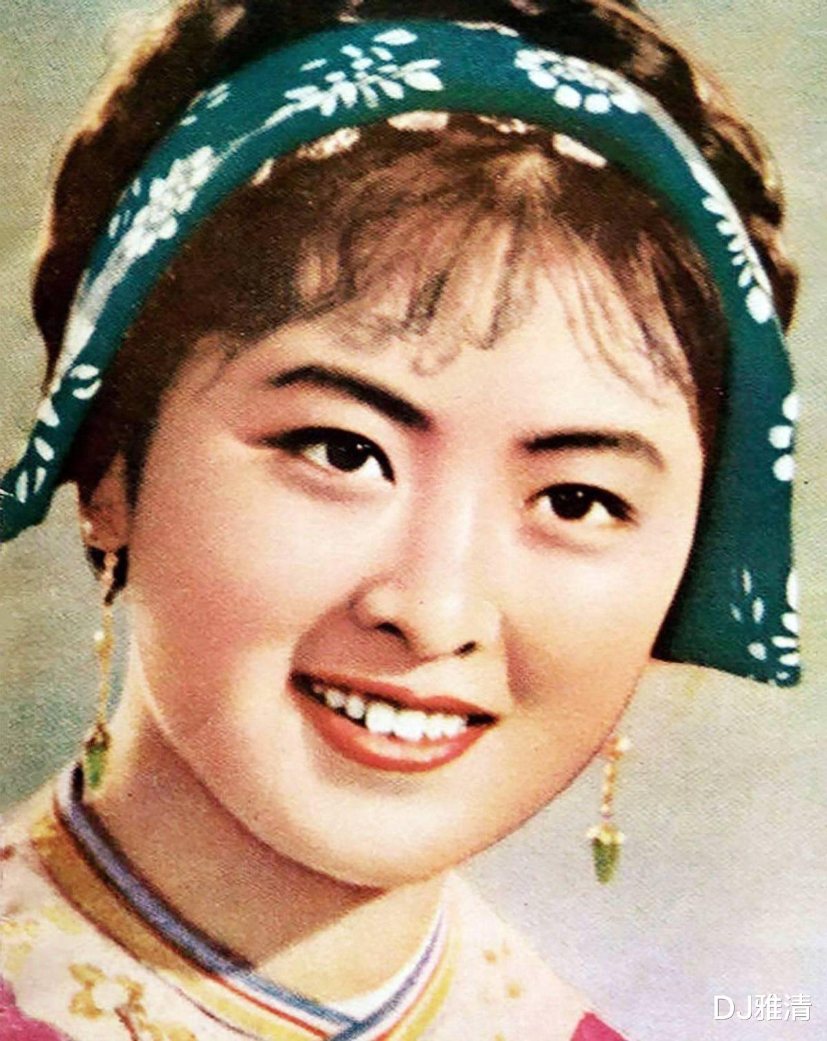 于蓝|50年代影坛十朵金花，王丹凤似百合，于蓝如红梅，秦怡像牡丹一样雍容华美