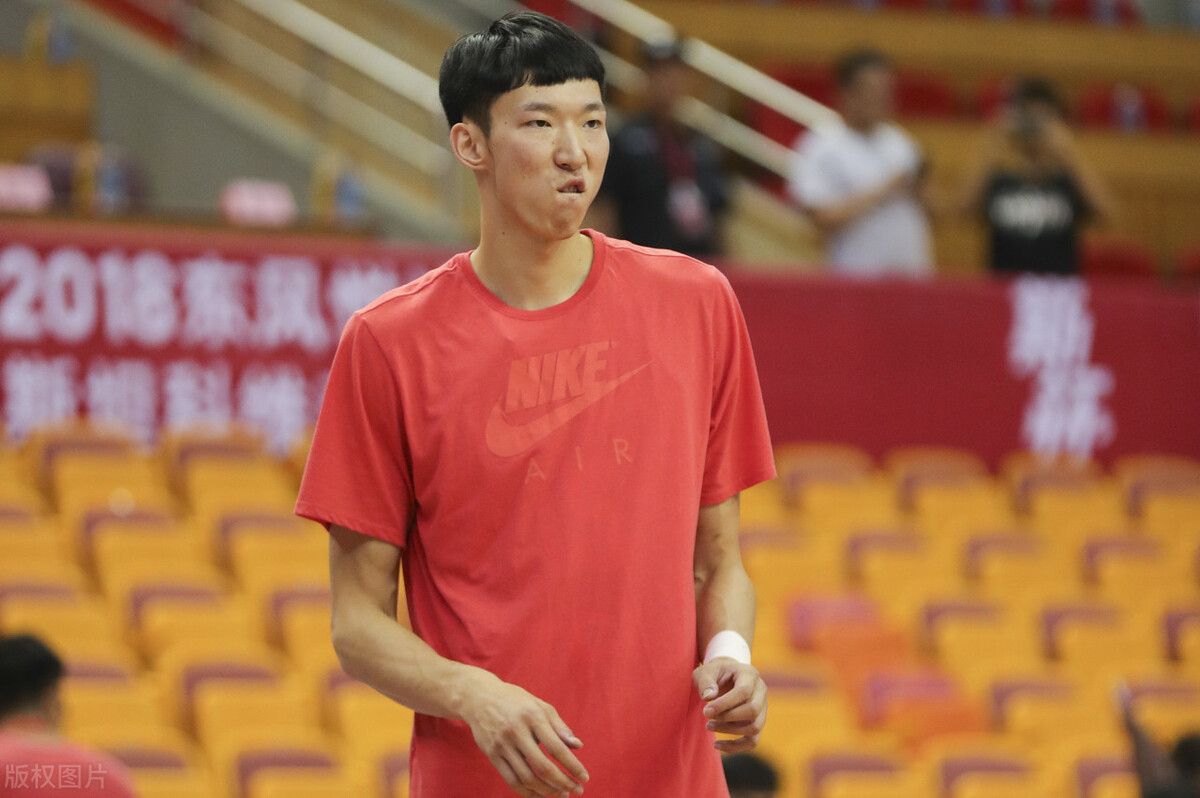 耐克|可怜的张镇麟，7天前刚签约耐克，若解约几年工资都不够赔