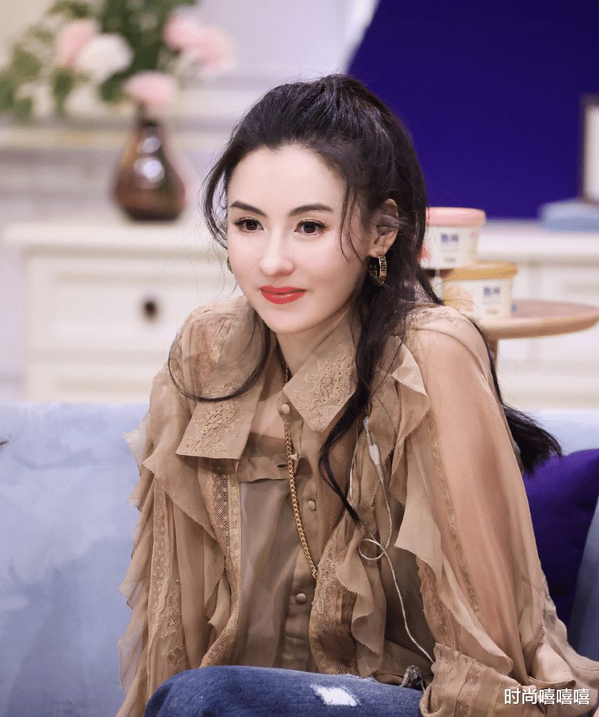 编发|被张柏芝的花样编发惊艳，简单时髦好上手，清爽减龄好适合夏天