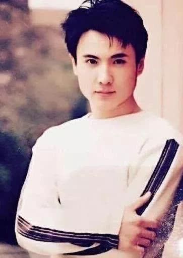 邓超|沈腾:这是我16岁,邓超: 这是我16岁,小李子:让开看我的