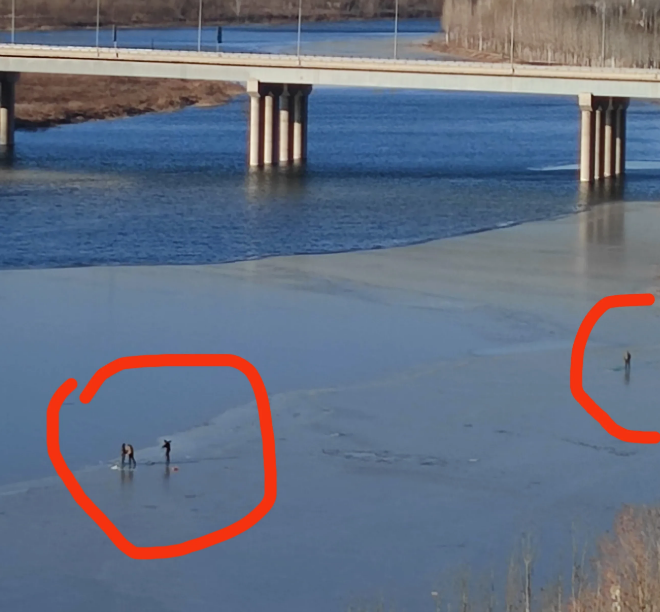 潮白河|北京潮白河河面没封冻，已有冰钓人上冰作钓，要么上鱼要么喂鱼！