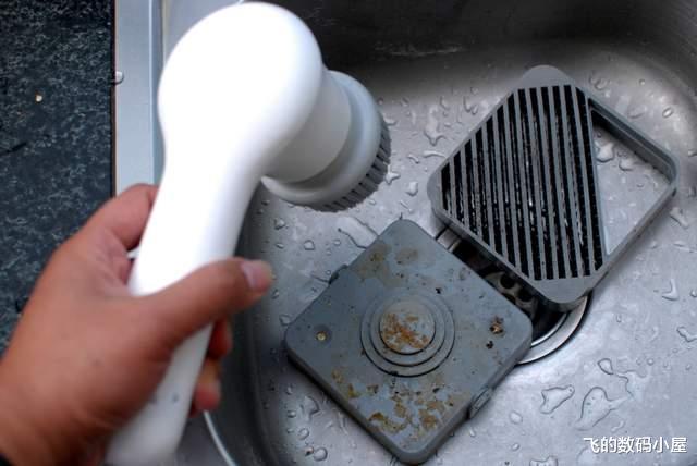 还在为厨房清洁烦恼?看看让你省心省力的魔雅厨房电动清洁刷