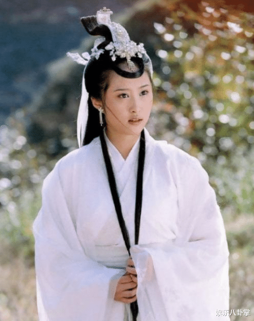 张艺谋|她靠扮丑走红，却因晒出一张照片，被张艺谋赶出剧组，今沦为路人