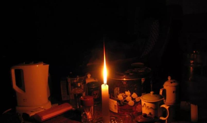 辰仔 世界唯一不能停电的工厂，停电不仅机器全报废，可口可乐也受影响