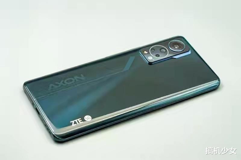 高通骁龙 友商真香骁龙870手机，12+256G顶配版不足三千元，还有屏下摄像头