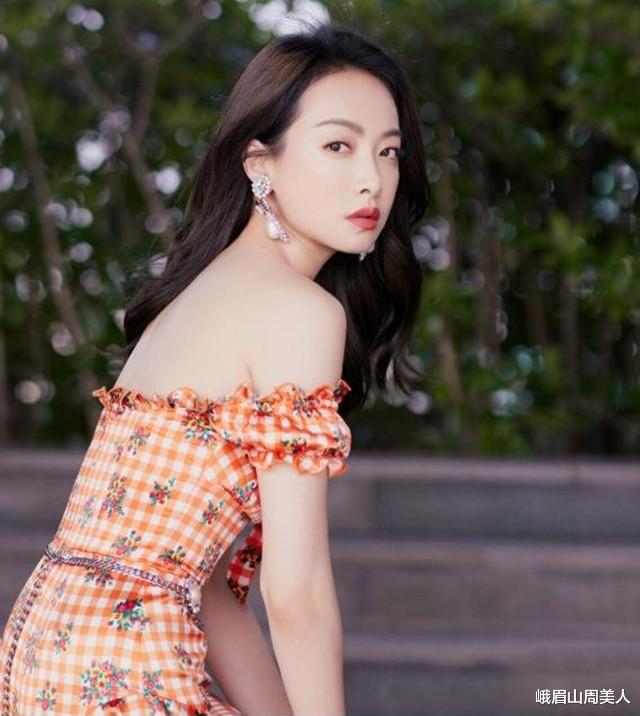芦笋|为什么女人头发越卷越显老？关键在于这3点，跟年龄关系不大