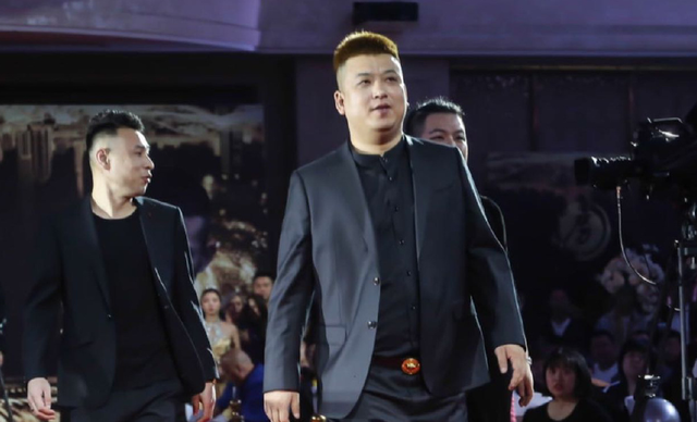 谢姐姐说 网红李四向各大主播道歉，表态不怪任何人，否认“碰瓷”老方丈