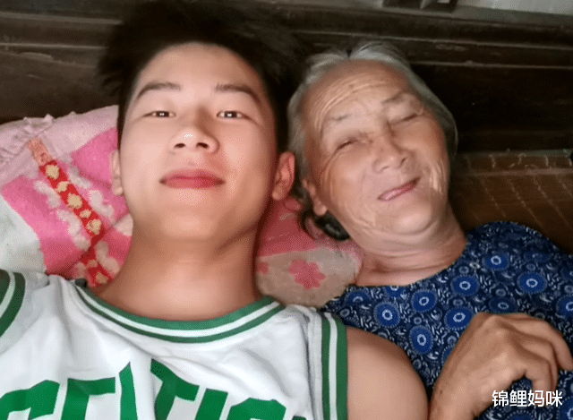 锦鲤妈咪|值得！95后男生毅然当“乡村教师”，了解原因后方知他有多温暖