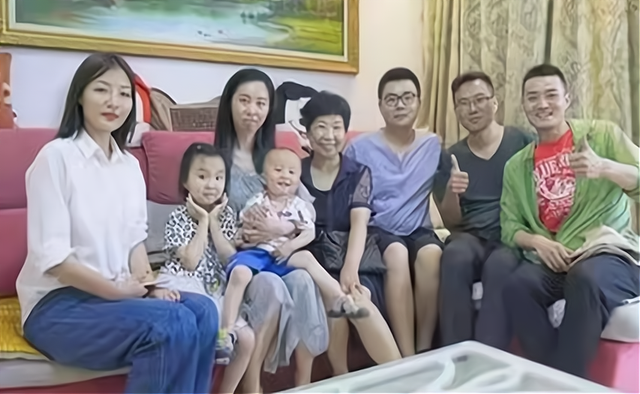 郭希宽|早在认亲时，郭希宽就洗脑姚威跟他长得像，亲儿子被晾在一边