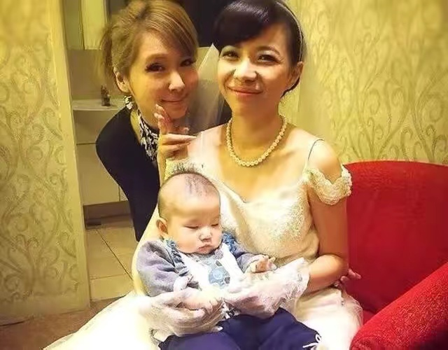 李湘|41岁女星退圈6年罕曝近况，不慎摔伤致骨裂，深夜紧急叫救护车