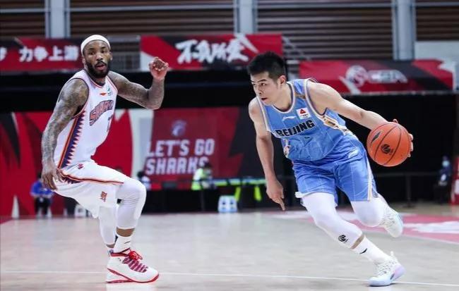 深圳男籃|CBA積分榜！粵遼領跑兩隊爭第五北京返前8，黑馬一戰狂跌兩位