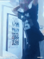 学姐说育儿|神回复:看到一位小姐姐在为难,我该伸出援手吗?神评亮了