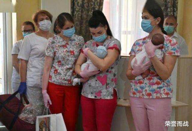 內憂外患之下，大批烏克蘭女人被迫出租身體，一次費用50000美元-圖3
