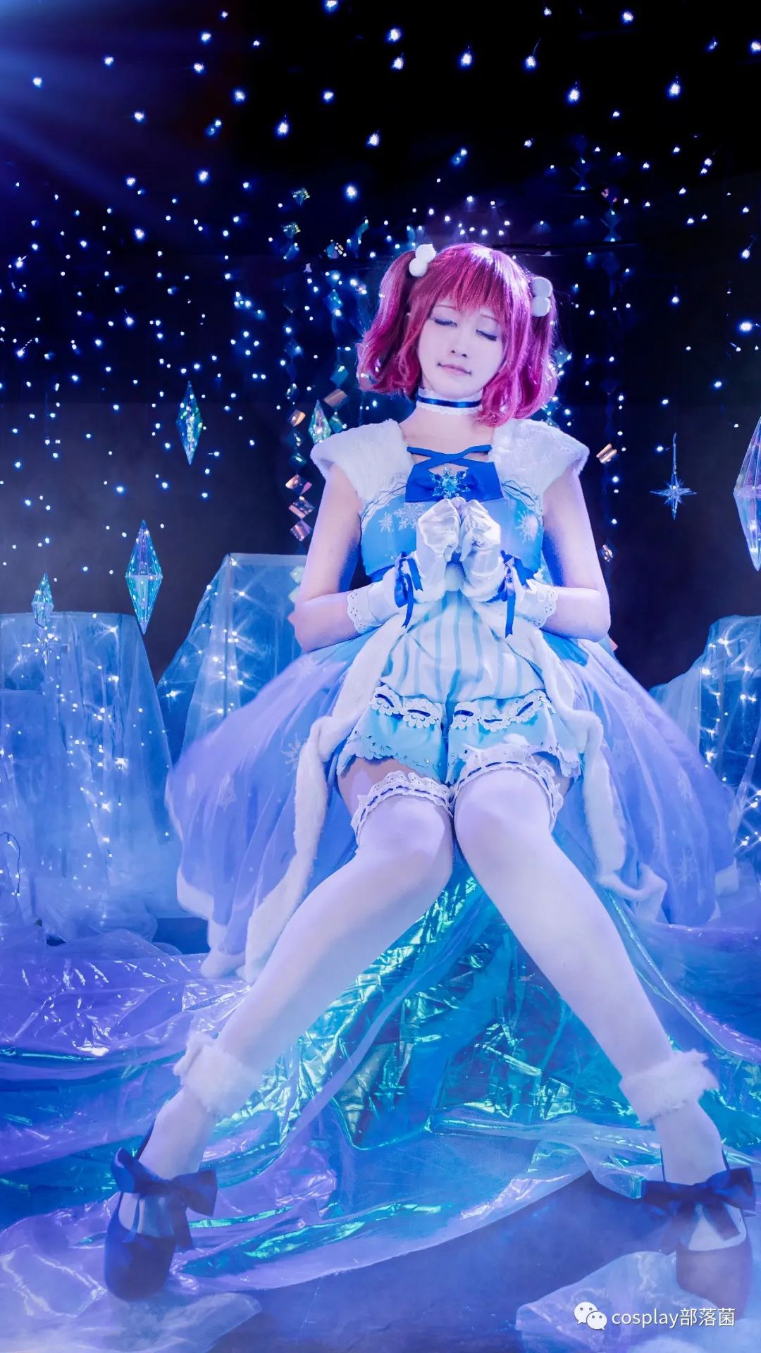 |cos：国木田和黑泽cos正片，玩雪水团