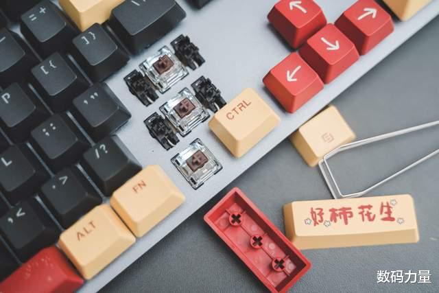 罗技|把表情包打在键盘上是什么样的体验？罗技K845机械键盘联手小刘鸭