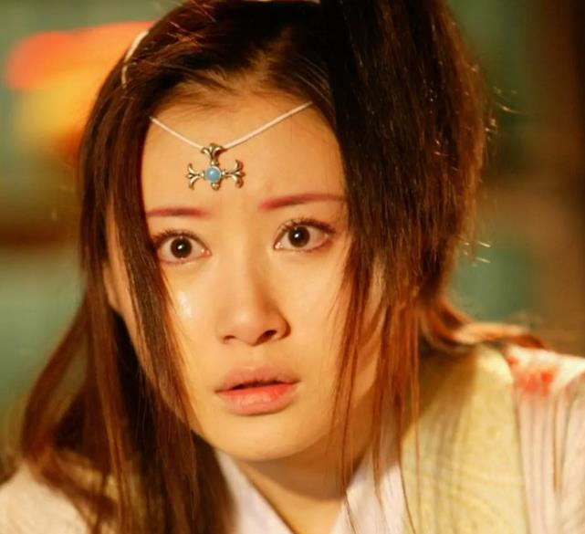 辛晶晶说|舒畅为博眼球直播卸妆，低头卸妆抬头就敷面膜，被吐槽卸了个寂寞