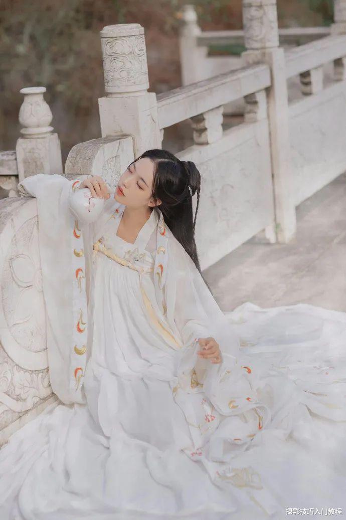 拍照技巧：古风人像怎么拍才能更有风韵？