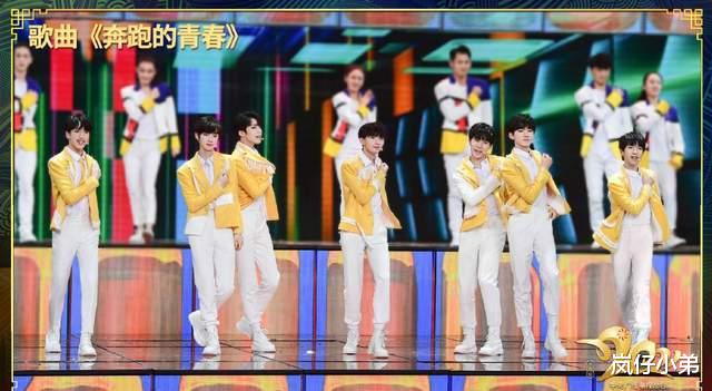 迪丽热巴|央视春晚张艺兴成宠儿，三大功夫巨星晒合照，李现热巴成最大笑点！