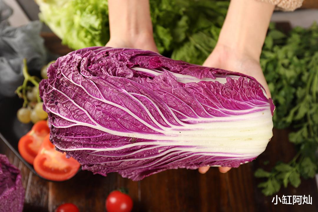 洋葱|建议女人，少用化妆品多吃这5种食材，花青素含量高，人人吃得起