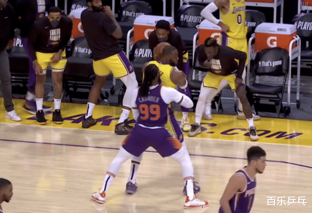 湖人隊|湖人再爆冷！詹眉55+19+9，布克2級惡犯，太陽2人遭驅逐輸球輸人