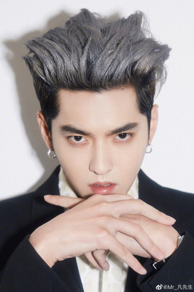 谢明皓|林俊杰潘玮柏辟谣有染吴亦凡事件后，实名举报者谢明皓被禁言