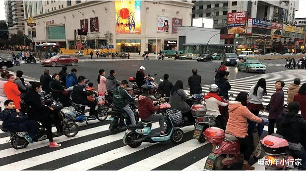电动车小行家 即日起,交警严查这类电动车上路行驶,一旦发现直接罚500元