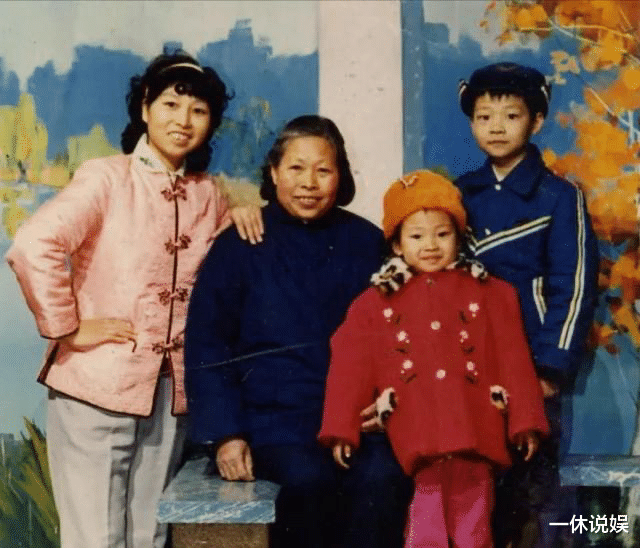 柳岩|柳岩曾因伴娘事件被推上舆论巅峰，成名前是白衣天使，为母亲治病吃馒头就咸菜