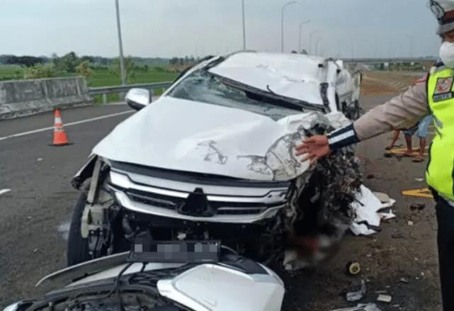 蔡小贩|一路走好!28岁知名女星遭遇车祸身亡,同车老公惨死一岁儿子幸存!