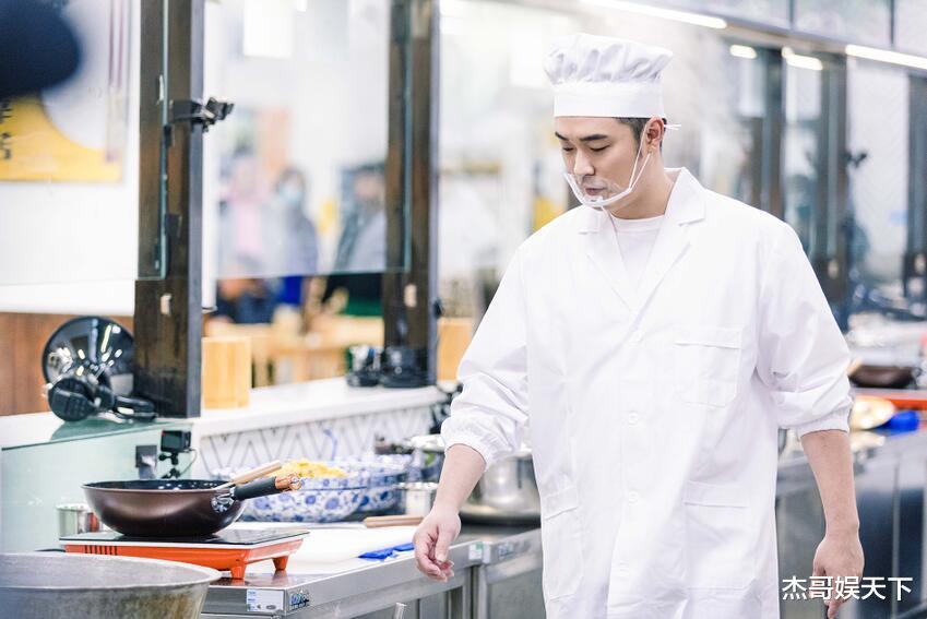 邓超|老百姓陪着邓超录制到半夜两点半，《五哈》强凹的正能量令人尴尬