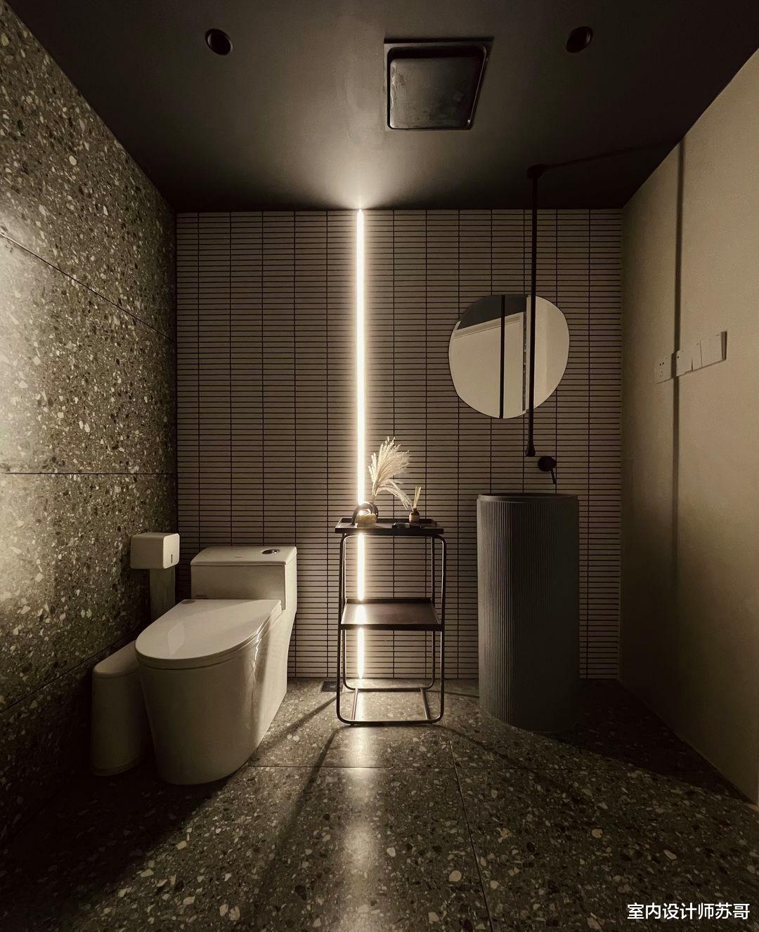 49平米的公寓改变成工作区,满足功能需求,并引入光影效果