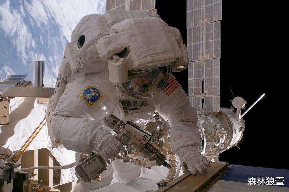 太空 美国宇航员太空活动失败，中国宇航员7小时太空行走，西方很意外