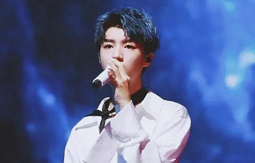 王俊凯|王俊凯被黑早有迹象，前辈提醒他小心，只可惜小凯太单纯没听懂