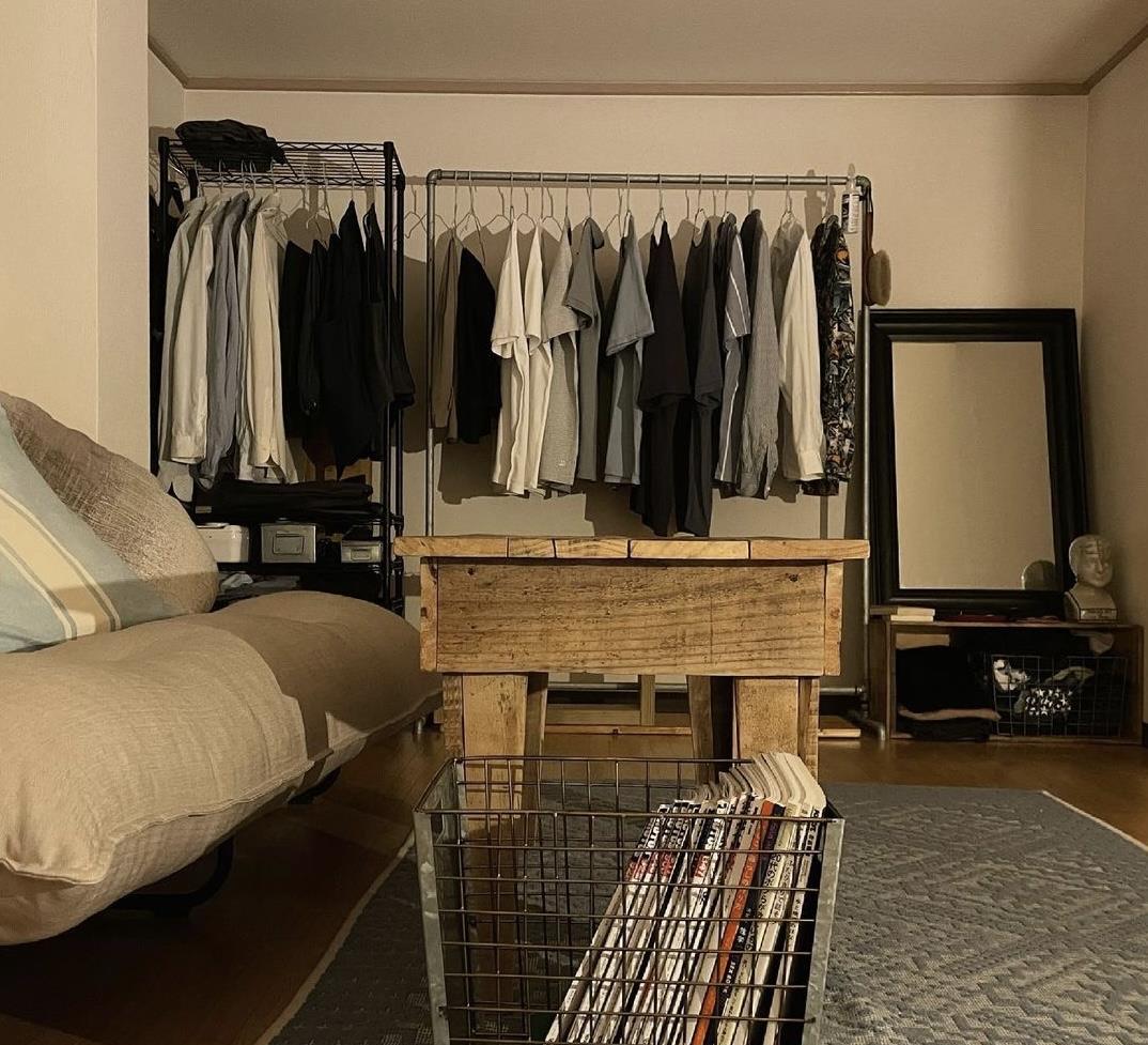 一个人的56㎡,越住越舒心!全屋虽简朴老旧,却透露着浓浓的温情