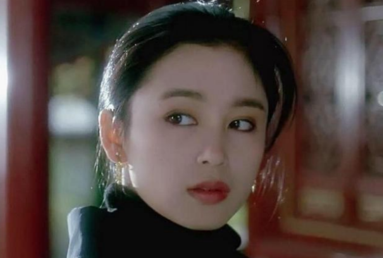 肖浩飞白|未婚先孕逼退倪萍，“上位”陈凯歌，陈红没你想得那么简单