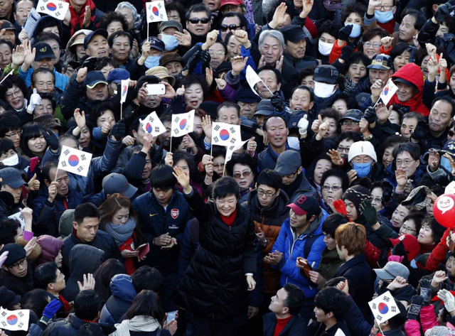 张平解读 韩国史上的首位女总统,朴槿惠为韩国作了哪些“贡献”?