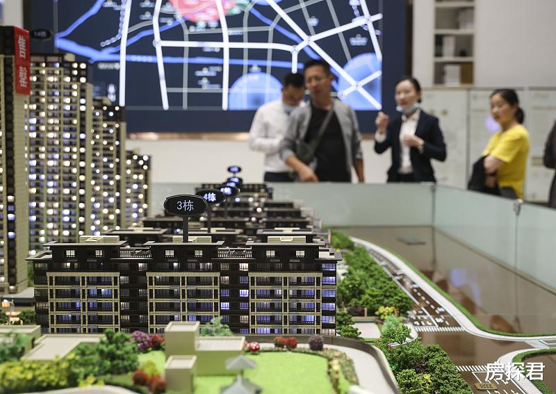公摊面积|“两梯四户”的高层不受欢迎，在被抛弃？建筑学家：存在3大硬伤