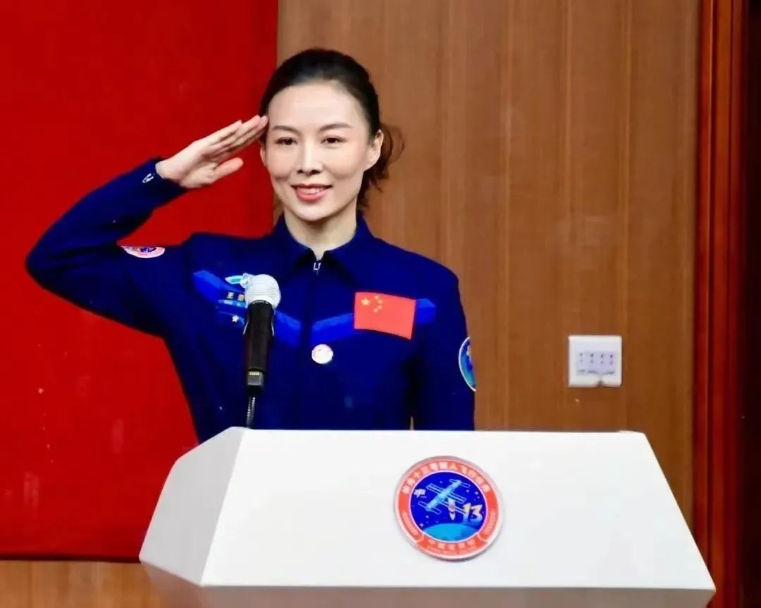 再次創下新紀錄！王亞平成中國首位進行出艙活動的女航天員-圖3