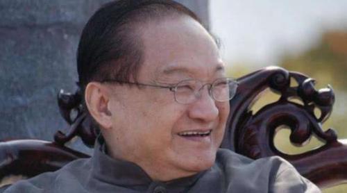 舜网 这五人是金老笔下最怪的人，他们之间的感情转变得过于突兀，让人尴尬