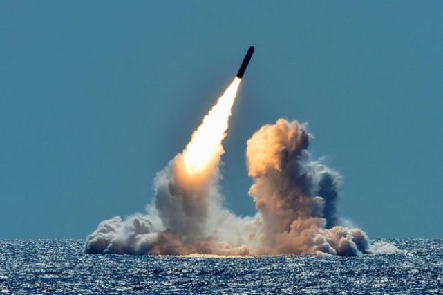 一枚潛射導彈橫跨大西洋，摧毀華盛頓附近目標，白宮呼籲保持冷靜-圖2