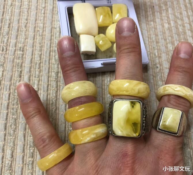 戒指|文玩手串玩腻了怎么办，还有文玩戒指等着你，盘玩乐趣也不错